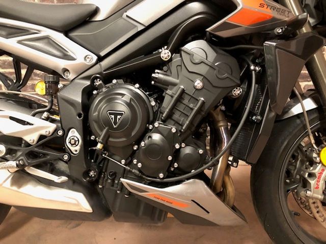 triumph - street-triple-rs