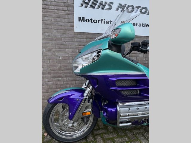 honda - gl-1800-goldwing