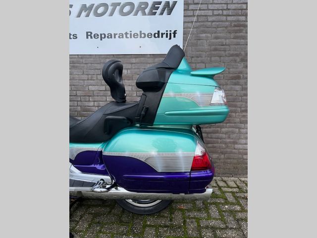 honda - gl-1800-goldwing