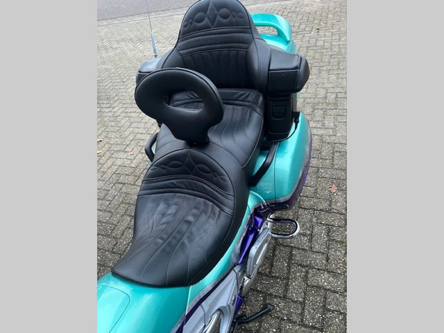 honda - gl-1800-goldwing