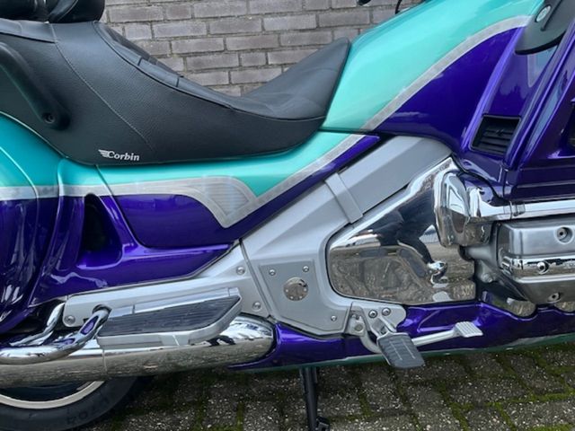 honda - gl-1800-goldwing