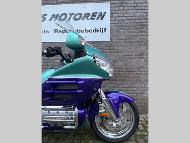 honda - gl-1800-goldwing