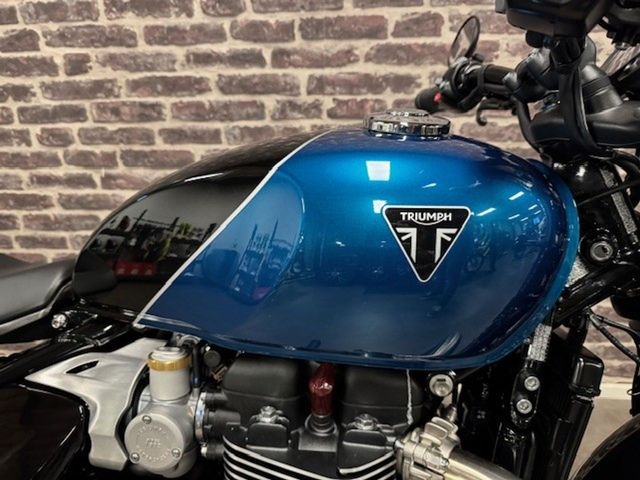 triumph - bonneville-bobber