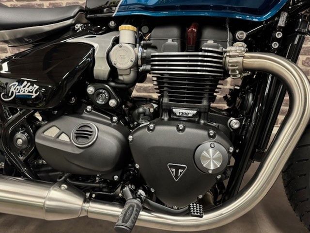 triumph - bonneville-bobber