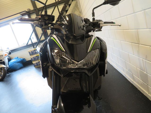 kawasaki - z900