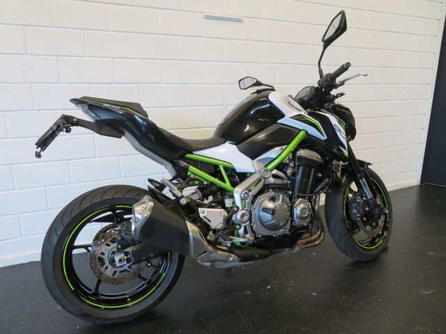 kawasaki - z900