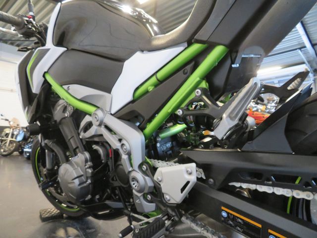 kawasaki - z900