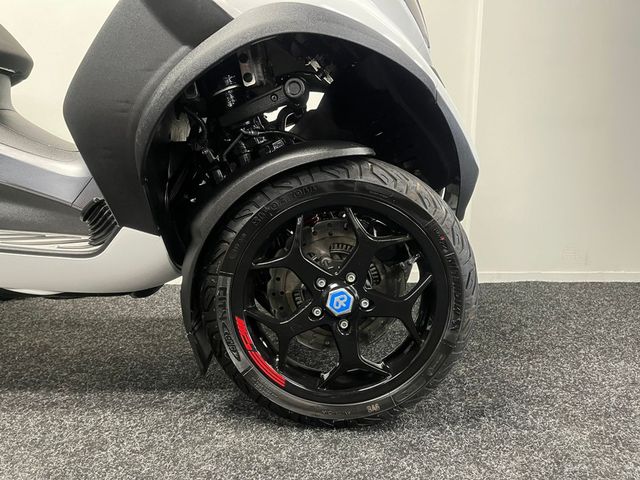 piaggio - mp3-500-hpe-sport-abs-asr