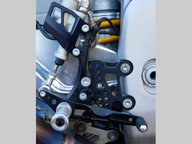 aprilia - rsv-4-r