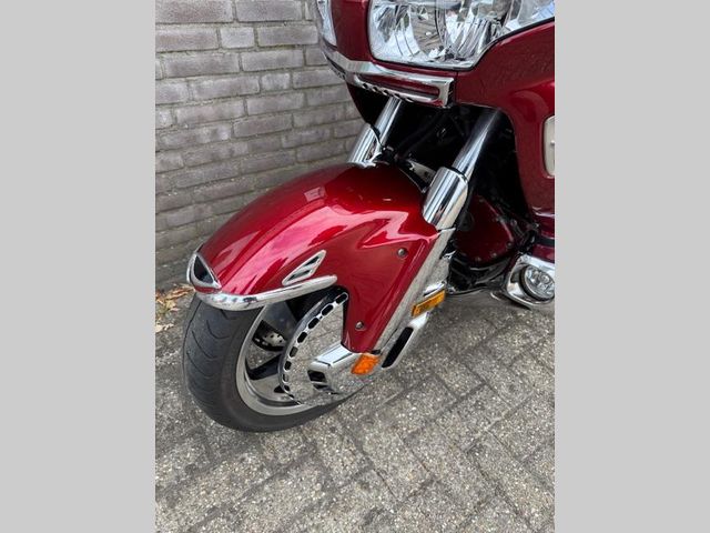 honda - gl-1800-goldwing