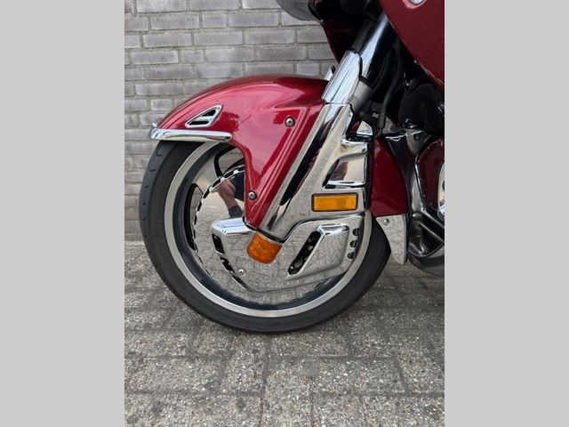honda - gl-1800-goldwing