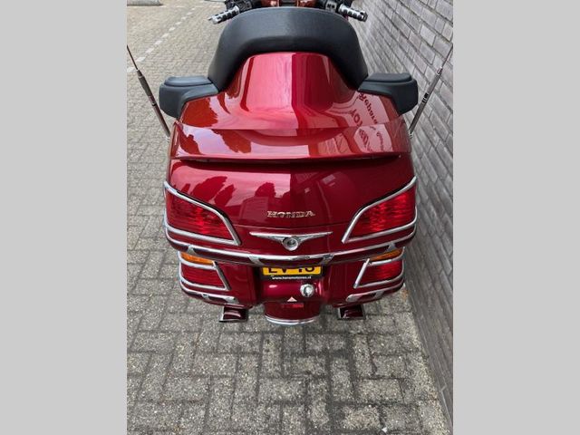 honda - gl-1800-goldwing