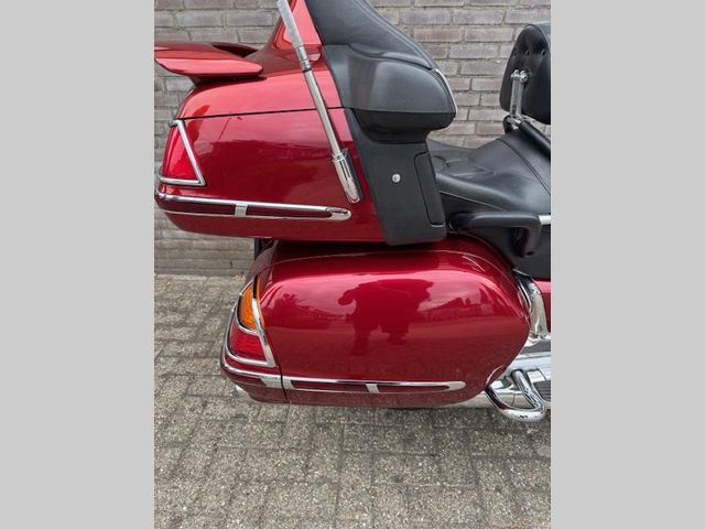honda - gl-1800-goldwing
