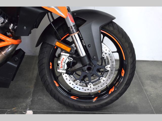 ktm - 1290-super-duke-gt