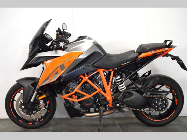 ktm - 1290-super-duke-gt