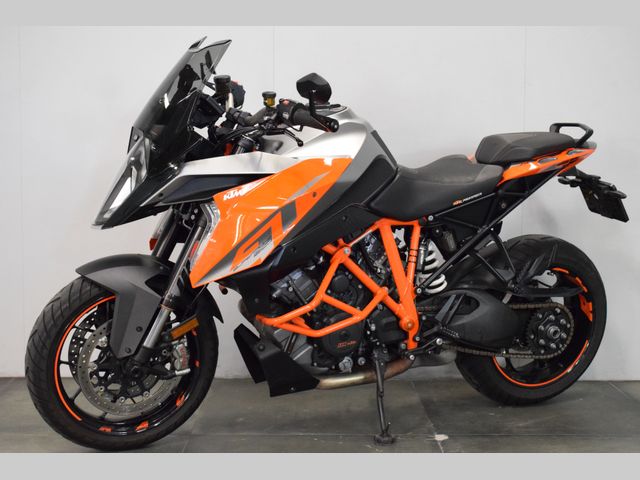 ktm - 1290-super-duke-gt