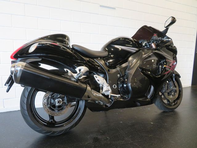 suzuki - gsx-r-1300-hayabusa