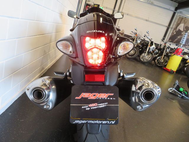 suzuki - gsx-r-1300-hayabusa