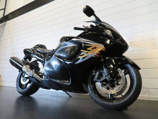 suzuki - gsx-r-1300-hayabusa