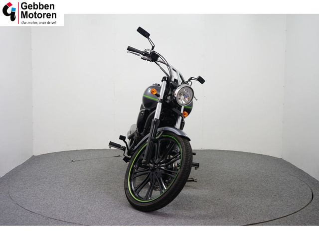kawasaki - vn-900-custom