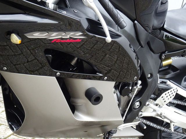 honda - cbr-1000-rr-fireblade