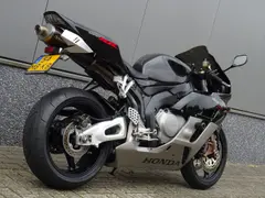 Honda CBR 1000 RR Fireblade 2004 occasion – foto 3 van 17