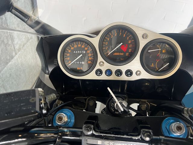 kawasaki - zrx-1200-s