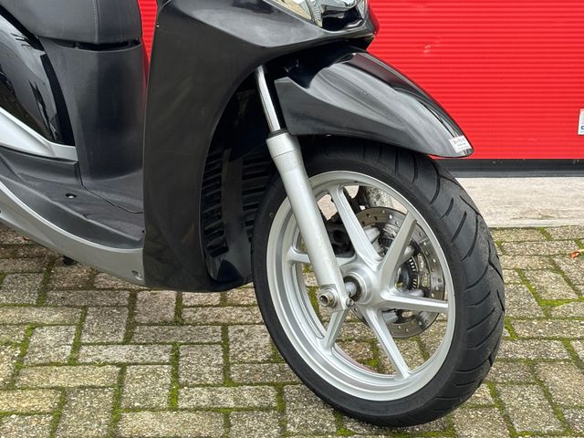 honda - sh-300i---abs