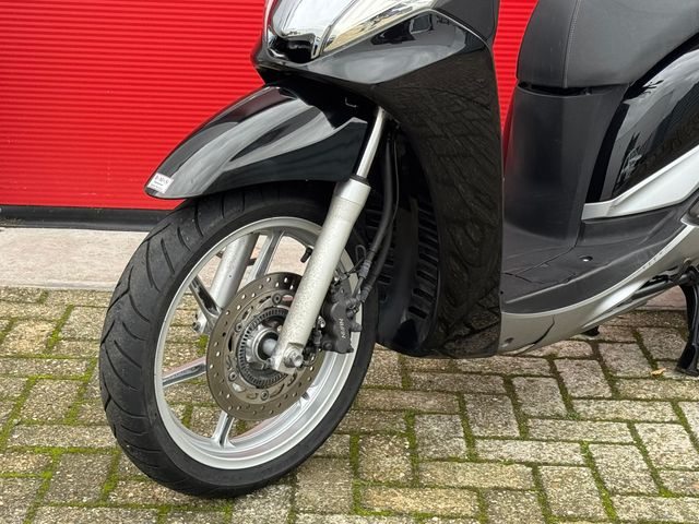 honda - sh-300i---abs