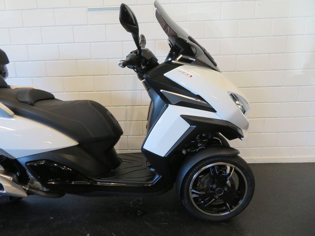 peugeot - metropolis-rs