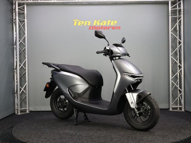 honda - cuv-e