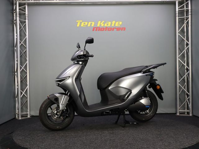 honda - cuv-e
