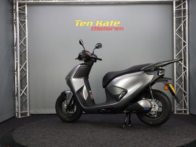 honda - cuv-e
