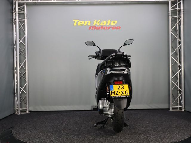 honda - cuv-e