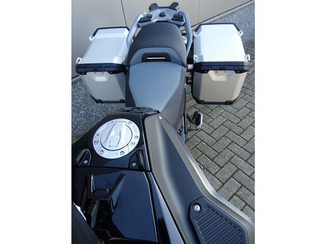 bmw - r-1300-gs-adventure