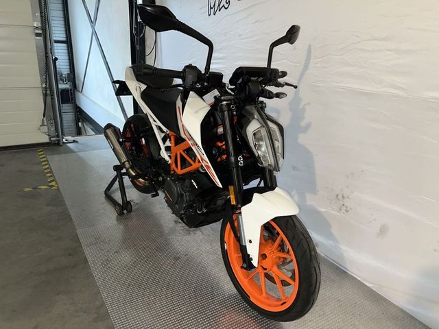 ktm - 390-duke