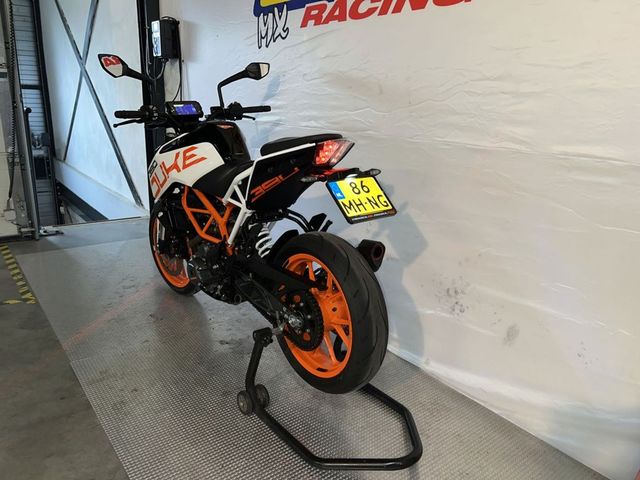 ktm - 390-duke