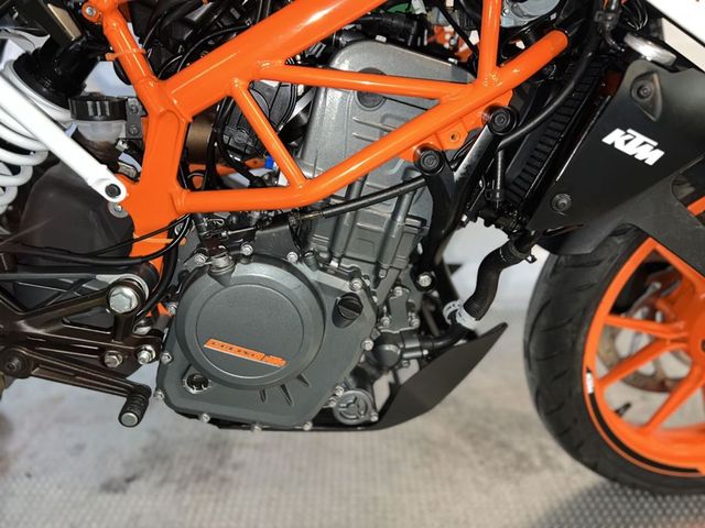ktm - 390-duke