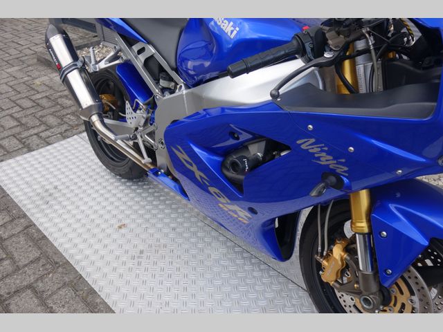 kawasaki - zx-6r-ninja