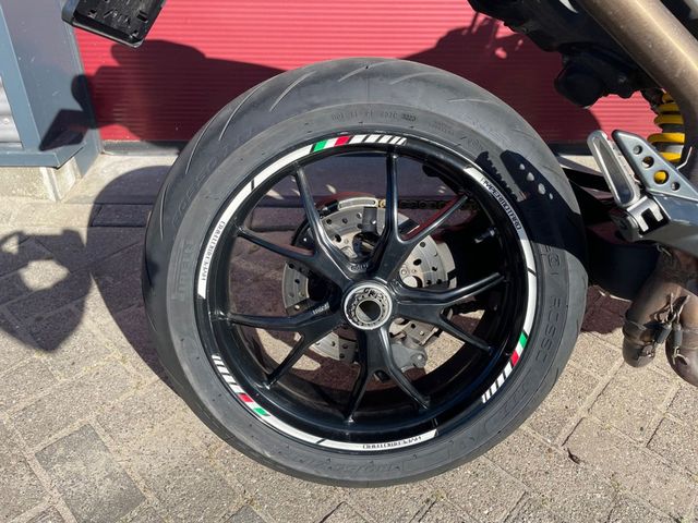 ducati - hypermotard-796