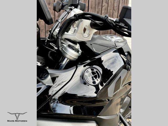 bmw - r-1300-gs-triple-black