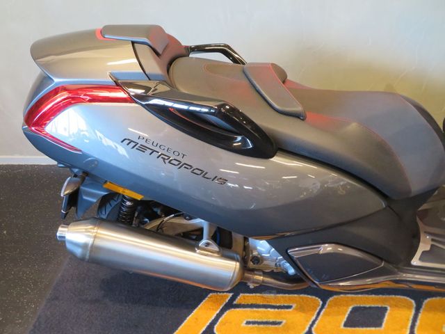 peugeot - metropolis-400