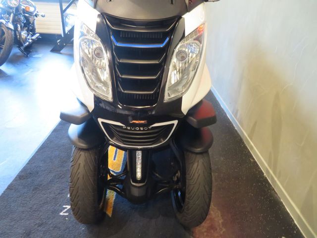 peugeot - metropolis-400