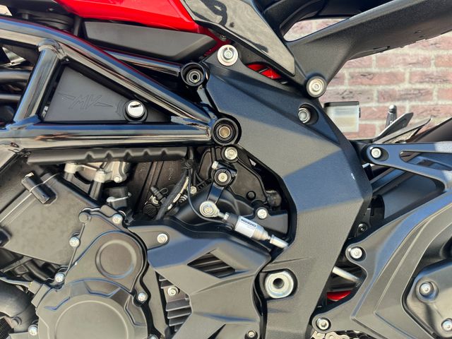 mv-agusta - brutale-800