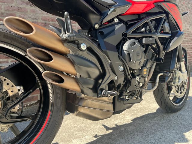 mv-agusta - brutale-800