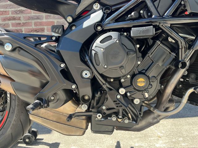mv-agusta - brutale-800