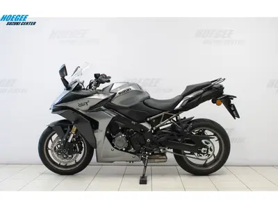 SUZUKI GSX-S 1000 GT – foto 4