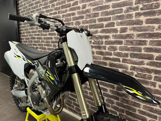 triumph - tf-250-x