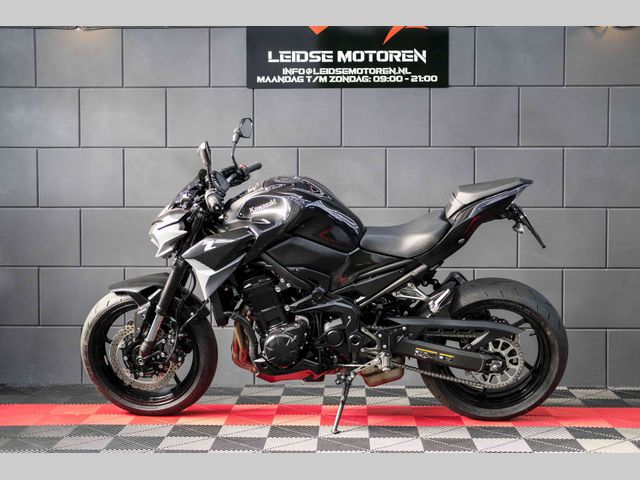 kawasaki - z900