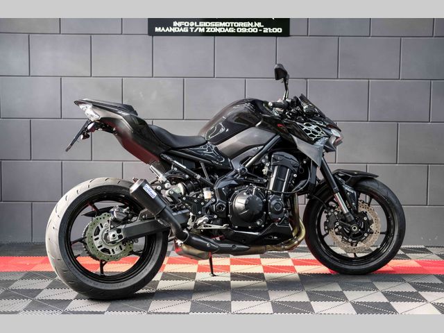 kawasaki - z900